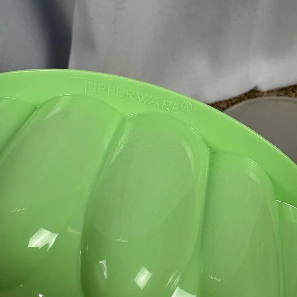 New Tupperware Vintage‎ Retro Lime Green Jello Mold Container Interchange